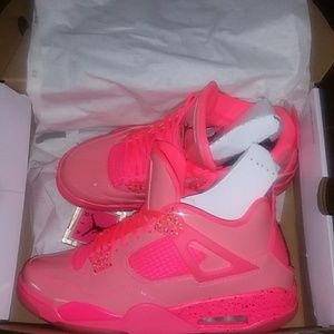 Brand new retro jordans hot punch